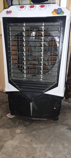 DC. AC  cooler good condition only 2 month used urgent sale
