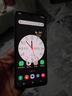 Samsung A32 10 by 10 less use with box