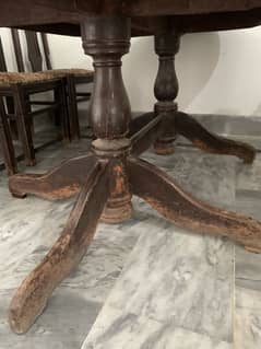 Dining table  ha 6 chairs ha