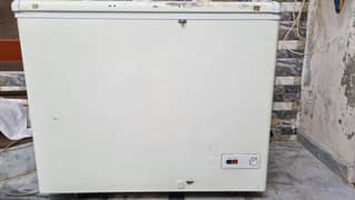 Dawlance deep freezer