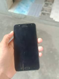 sumsung j7 core  ha  3 GB  ran . 32 GB  memory  all ok ha