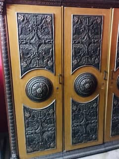 Wardrobes Almari for sale in good condition