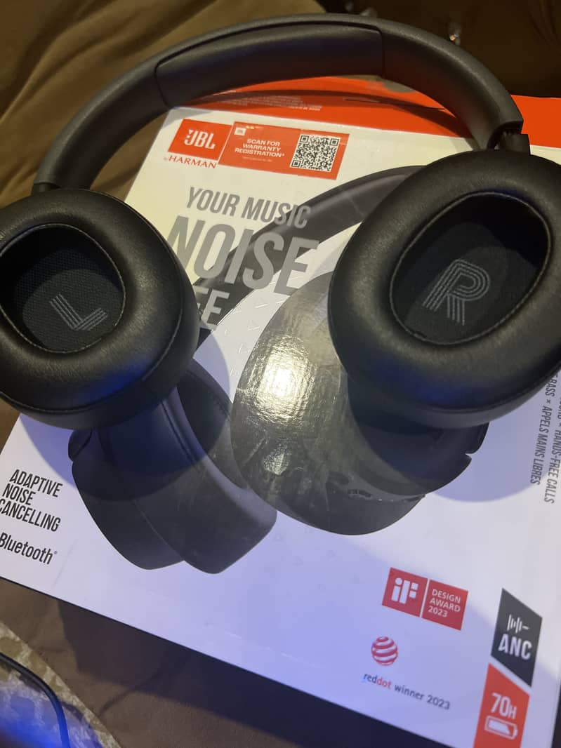 Jbl 770nc brand new from italy only box open with it has active noise 3