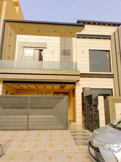 10 Marla Brand New Home For Sale