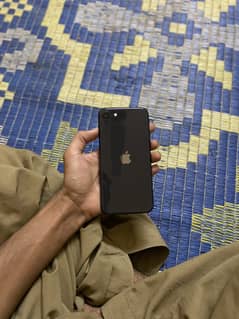Apple iPhone SE (2020)