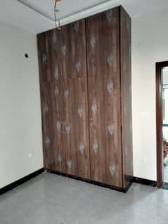 5 MARLA BARND NEW SACEND FLOOR FOR RENT IN IZMIR TOWN