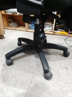 computer chairs 10 / 10  Condition Container lot