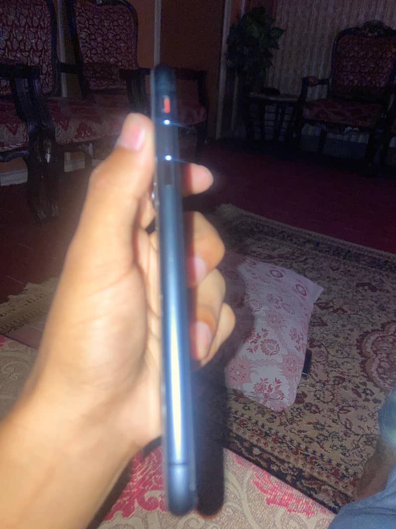 Scratch less phone only Face ID disable 1