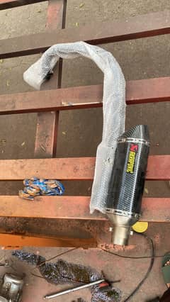 Akrapovic exhaust with db killer and ybr bend pipe for sale