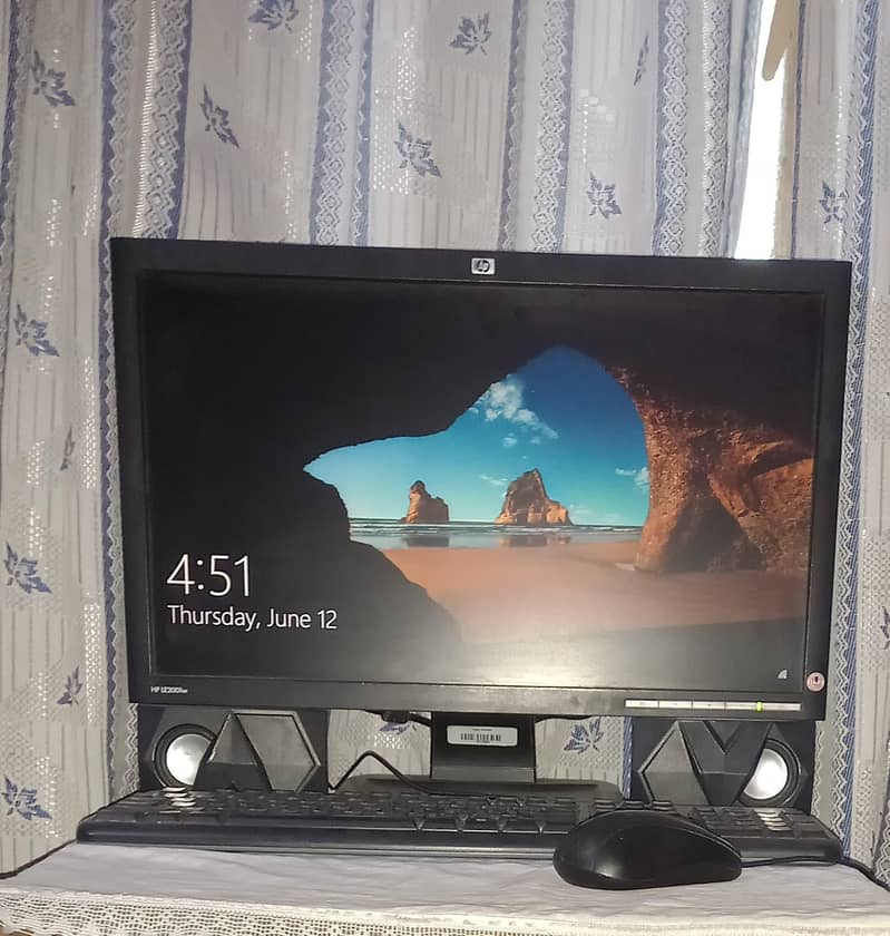 Dell Precision T 1650 With LCD And Keyboard Mouse 1
