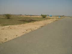 At Central Location Direct Access To 120 Feet Wide Road 1 Kanal Plot For Sale