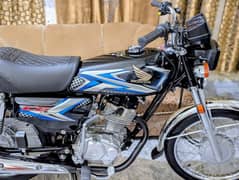 Honda 125 Black color