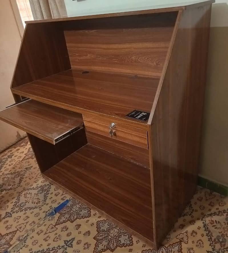 Wooden large Size Computer/Study Table 1