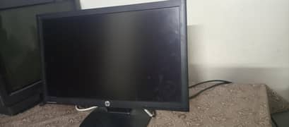 HP 22'' LCD Monitor (P222va) with stand – Crystal Clear Display |