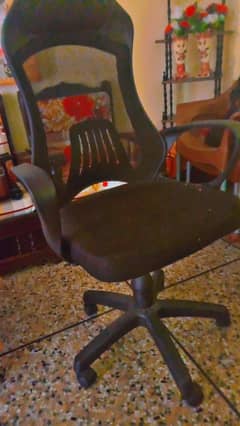 Gaming Chair 10/10 condition urgent sale