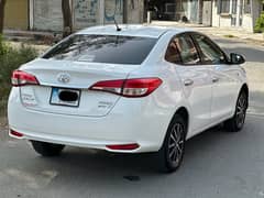 Toyota Yaris CVT 1.5 full option 2022