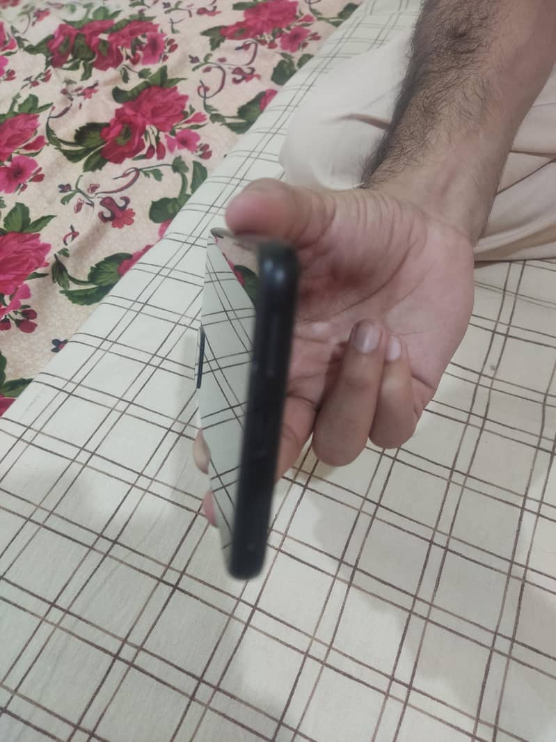 Google pixel 4xl 10/9 condition non pta (lock) 2
