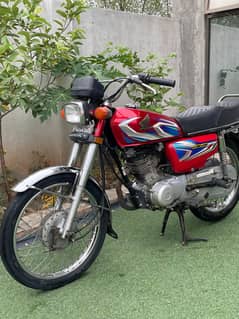 Honda 125 Red Colour 2022 model