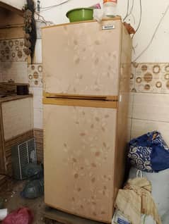 orient fridge 10/9 condition. . 03.18. 27.35. 4.29