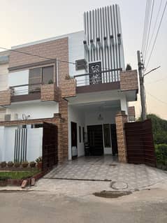 Trendy Lush condition Corner House with Stylish Design in Canal Gardens