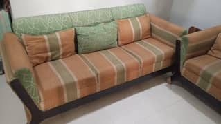 5 seater (3 + 1 +1 ) Comfortable sofa set.