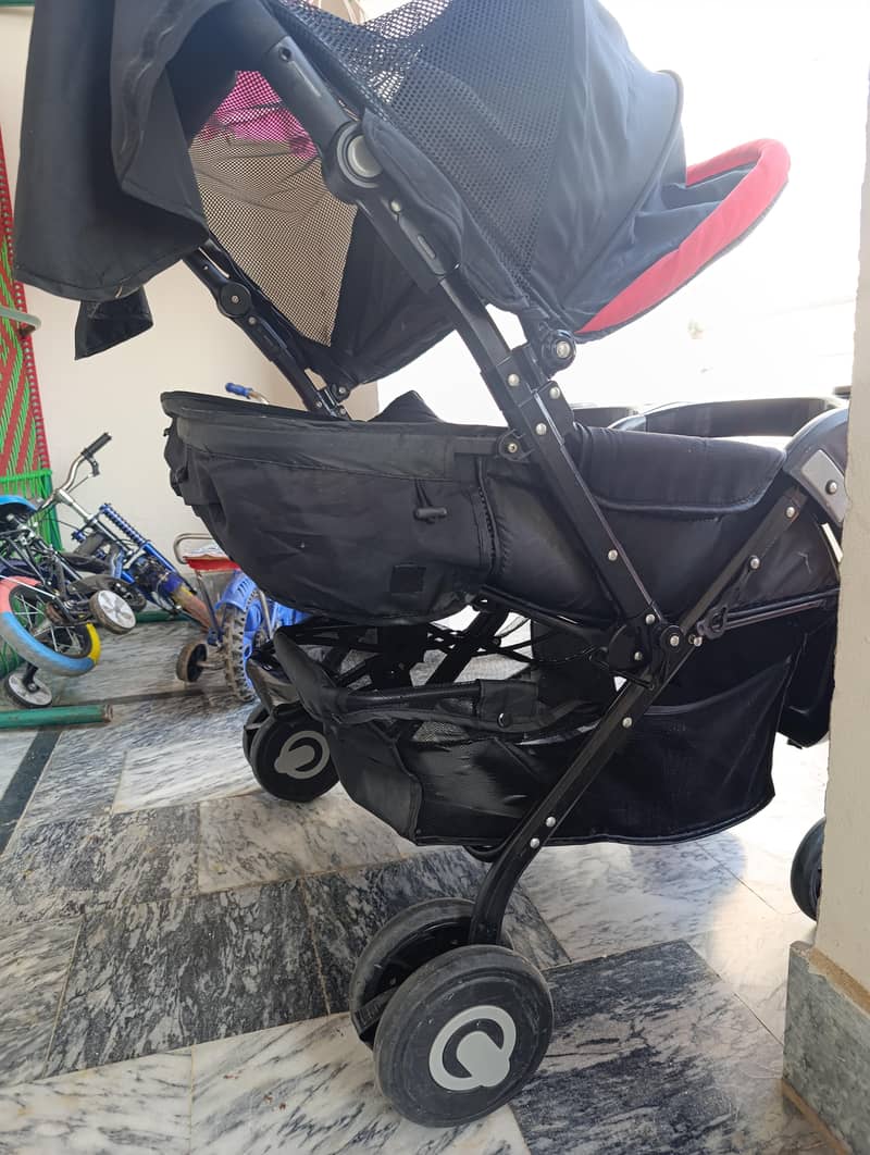 Double pram 2
