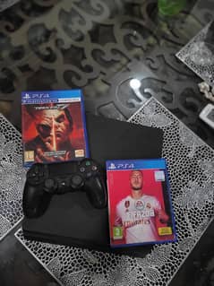 Play station PS4 slim 1TB