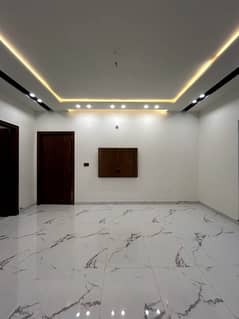 Brand New Portion for rent in Gulshan block 7 500gaz west open 4 bed lounge