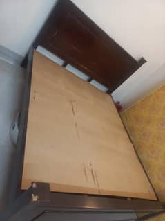 Queen bed with mattress