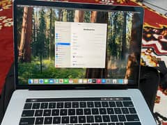 MacBook Pro 15-inch (2018) | Core i7 | 16GB RAM | 256GB SSD