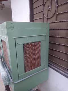 COOLER FOR SALE CONDITION 10/10. ONLY 3 DAY USE