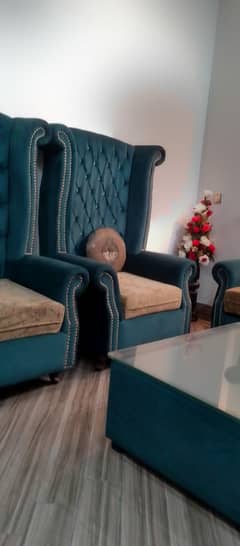 green  frount and golden seat