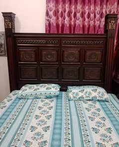 Chinyoti Bed Set and Dressing