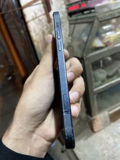 Iphone 12 64 gb jv 10/9 conditions sides rough battery 85plus
