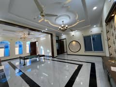10 Marla Tile floor House for Sale in G13