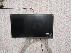 32 inch Haier LED. .       03047060319