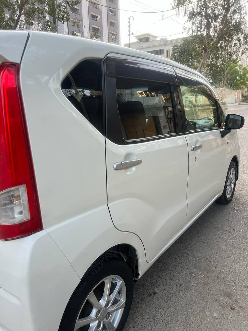 DAIHATSU MOVE  MODEL:2018 REG :2021 ONLY 1 FENDER TOUCHUP 2