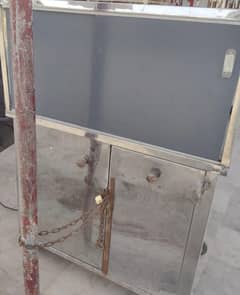 Samosa container and stall
