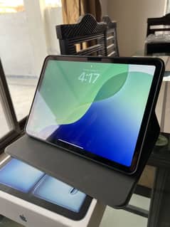iPad Air M2 (11”, 128GB) – Like New – Warranty Till Nov 2025