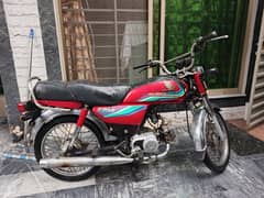 red Honda cd 7