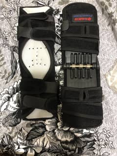 Power knee