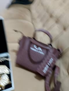 all items 2500 not bargaining it's final