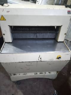 bread cutter