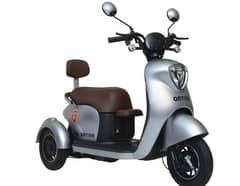 Metro A7 Brand New electric 3 wheeler with free cover worth 5000