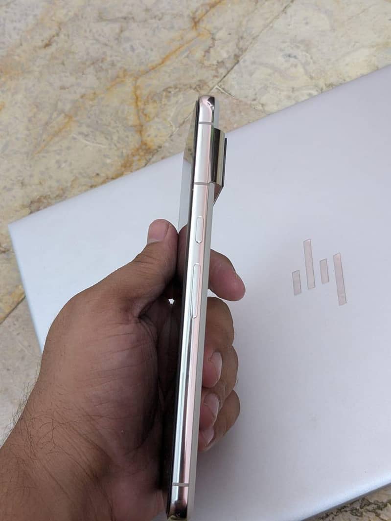 Google pixel 8 pro 2