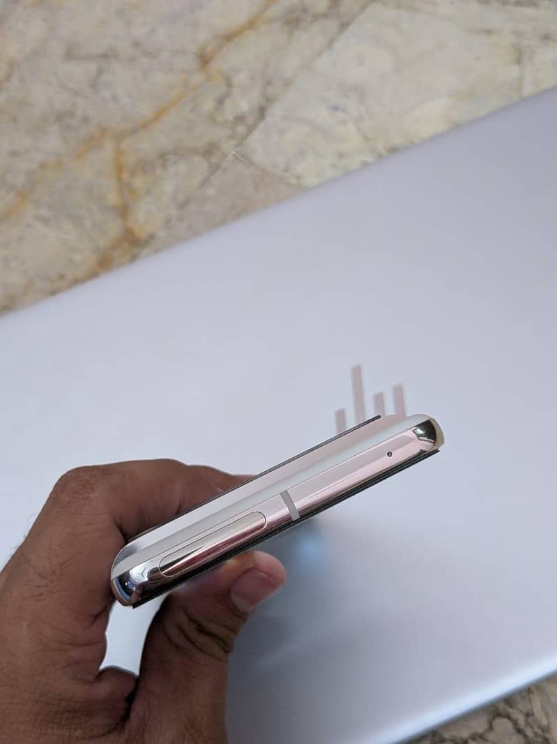 Google pixel 8 pro 3