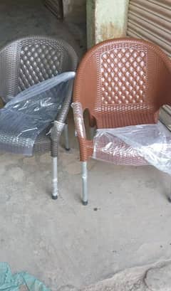 best plastic chairs and tables