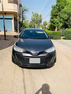 Toyota Yaris Gli MT 2021