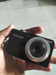 Samsung DualView TL205 12.2MP Digital Camera - Black