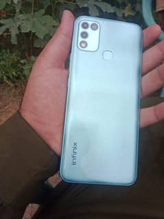 5000MAH with Box infinix 4/64 urgent need cash